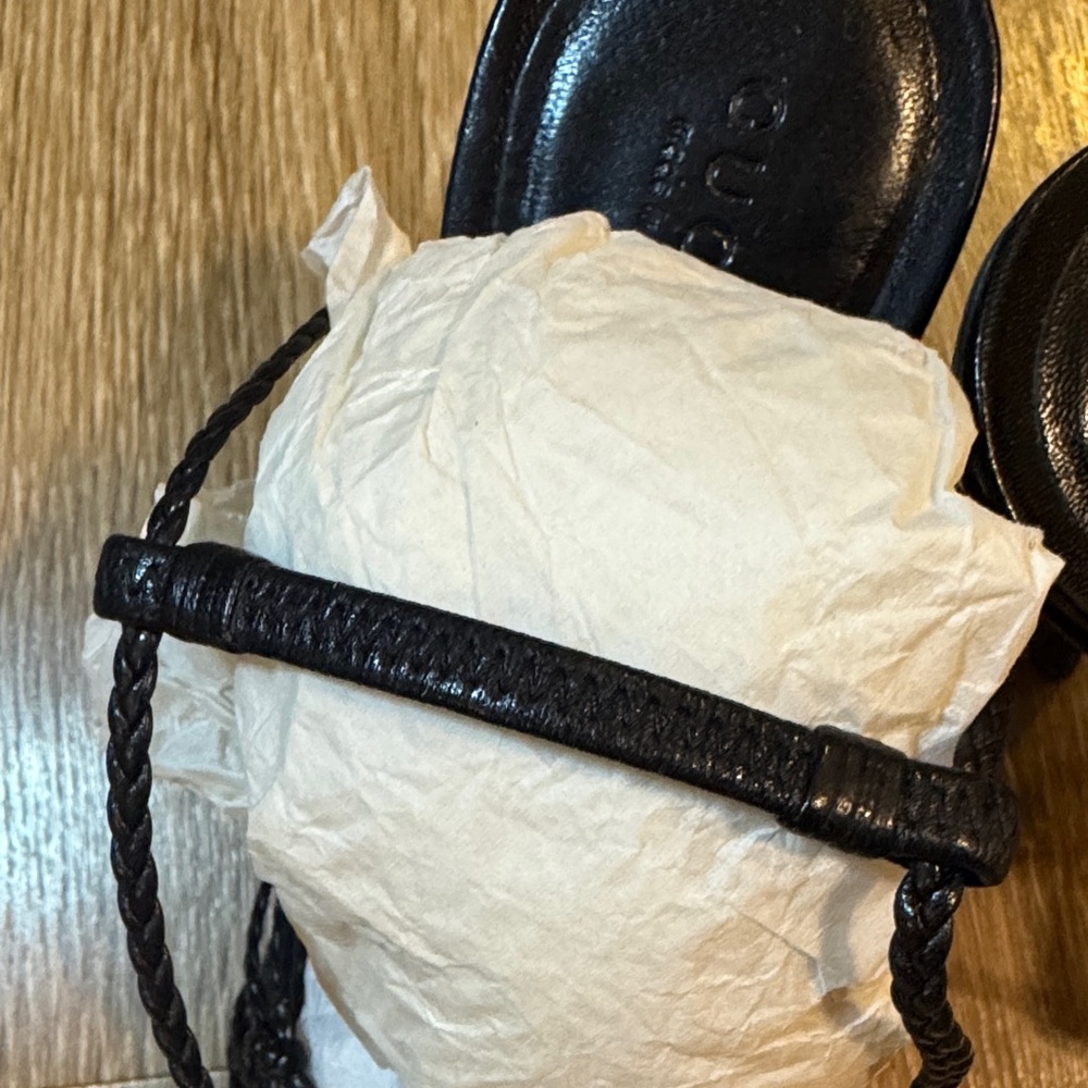Gucci Elegant Black Strappy Women's Sandals Size 9.5 B. Worn once 4 photo shoot - Picture 5 of 10